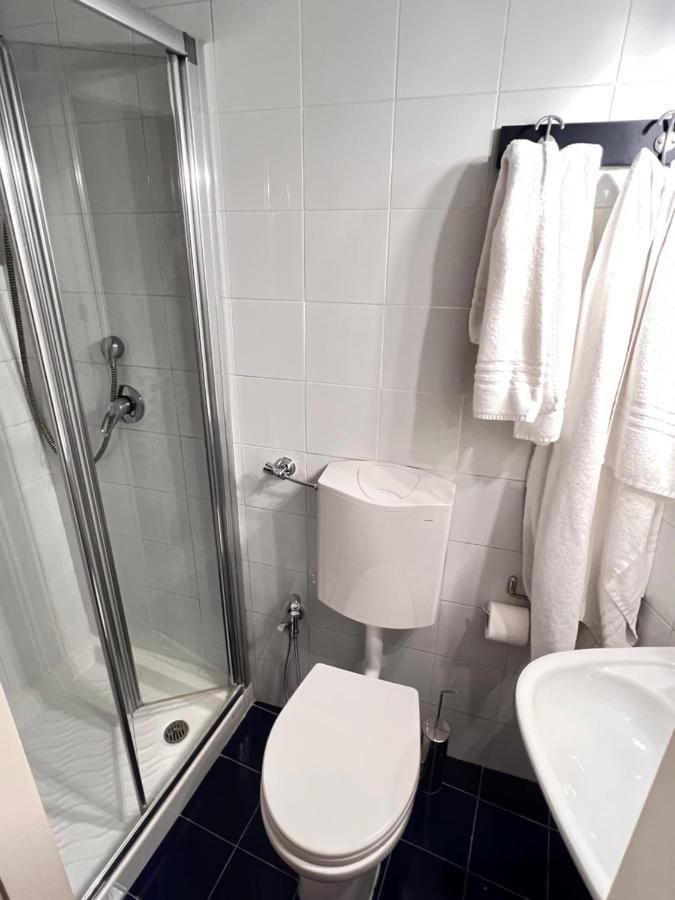 Guest House Biondi โรม ภายนอก รูปภาพ